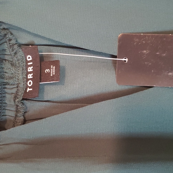 Plus Size Green Tank Top from Torrid - Picture 3 of 4